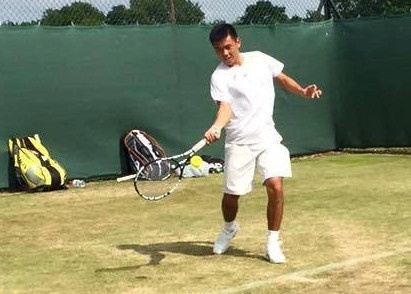Ly Hoang Nam bi loai ngay tran ra quan tai Wimbledon hinh anh