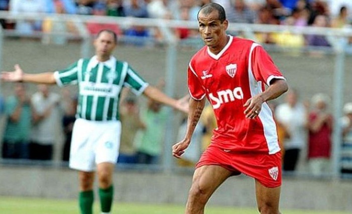 Man trinh dien o tuoi 43 cua Rivaldo trong mau ao Mogi Mirim hinh anh