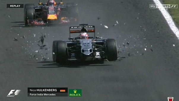 Canh truoc vo vun khien chiec xe cua Hulkenberg lao thang vao rao chan hinh anh