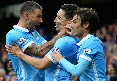 Everton 0-2 Man City: Man Xanh tro lai ngoi dau hinh anh