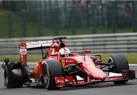 Hamilton vo dich, Vettel no lop vong ap chot hinh anh