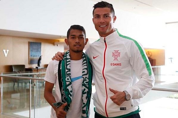Ronaldo tai ngo 'cau be song than' nguoi Indonesia hinh anh
