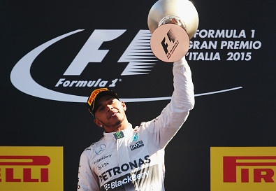Lewis Hamilton doi mat an phat sau khi vo dich Italian GP hinh anh