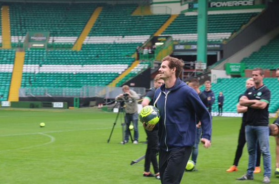 Andy Murray thu tai sut trung xa hinh anh