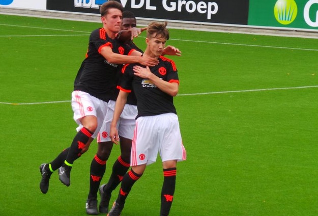 U19 MU danh bai PSV 3-0 tai san choi tre Champions League hinh anh