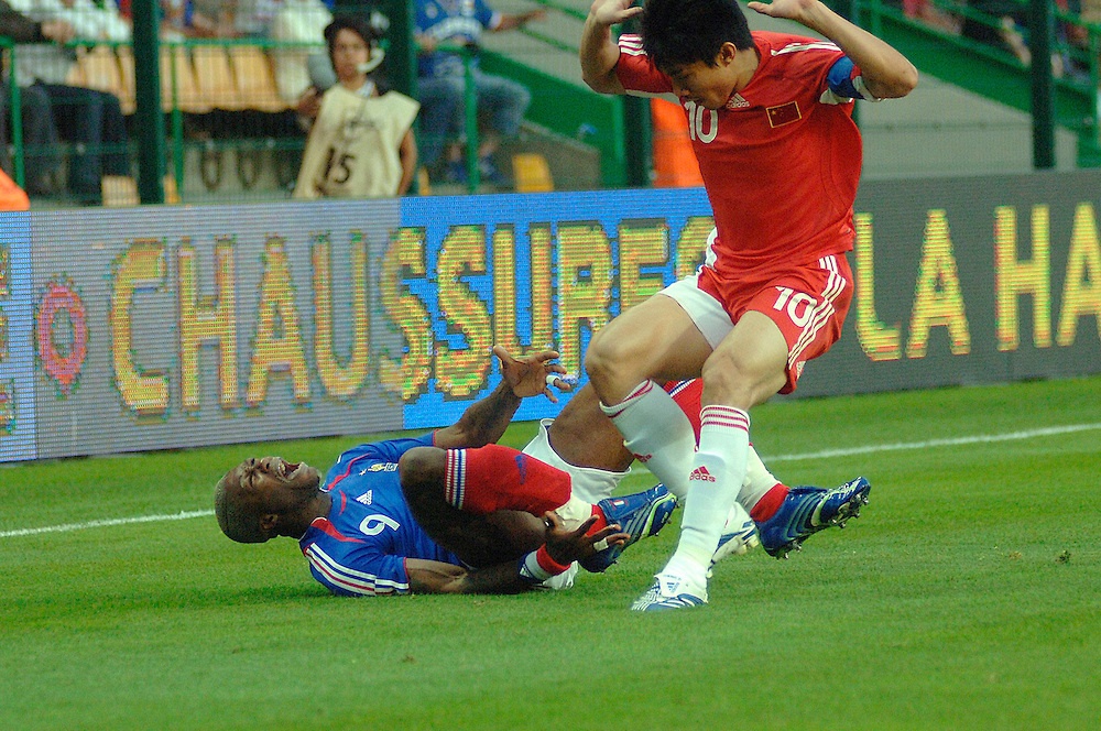 Lan thu 2 gay chan cua Djibril Cisse hinh anh