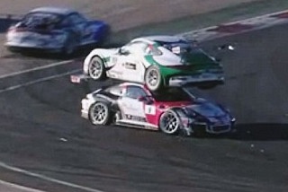 Tai nan hy huu tren duong dua Porsche Carrera Cup hinh anh