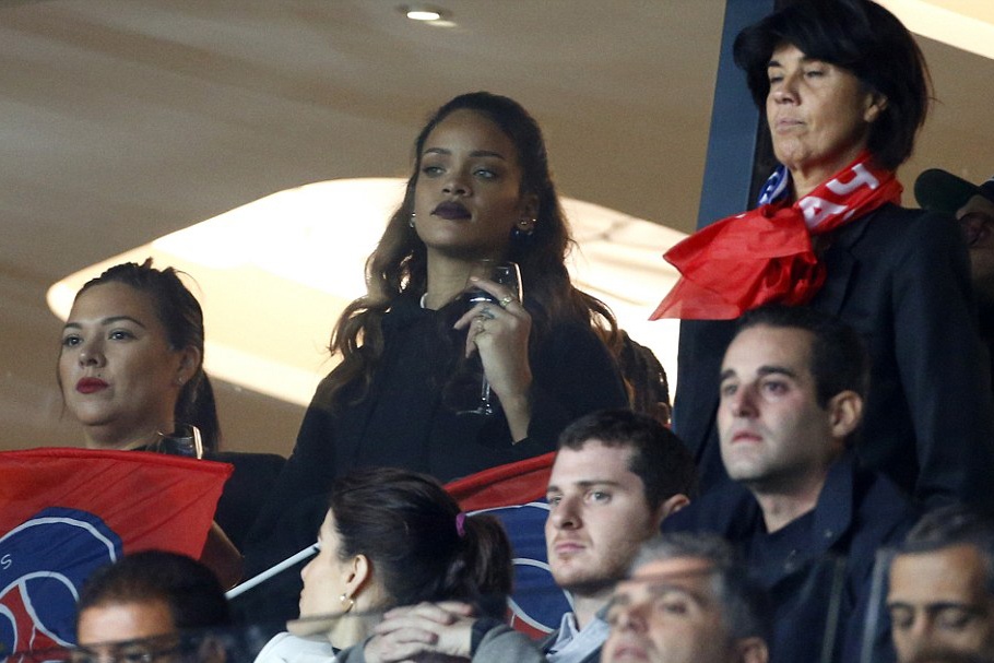 Rihanna den san chung kien khoanh khac lich su cua Ibra hinh anh