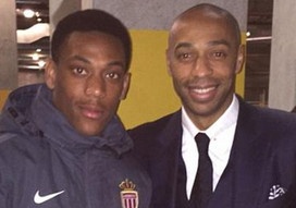 Martial: ‘Toi con cach dang cap cua Henry rat xa’ hinh anh