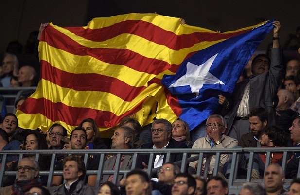 Barca quyet khieu nai an phat cua UEFA hinh anh