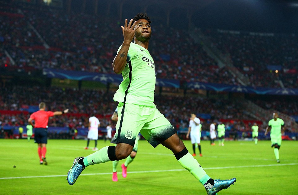 Ha Sevilla 3-1, Man City gianh ve vao vong knock-out hinh anh