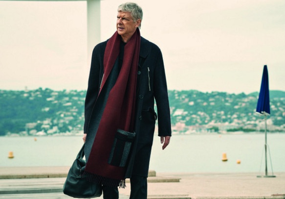 HLV Wenger la lam trong vai tro nguoi mau anh hinh anh