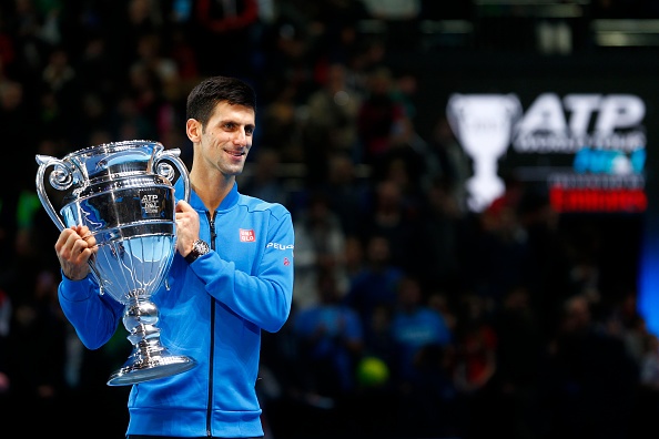 Djokovic nhan cup sau chien thang de dang truoc Nishikori hinh anh