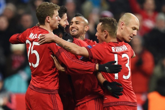 Ha Olympiacos 4-0, Bayern mang lai hy vong cho Arsenal hinh anh