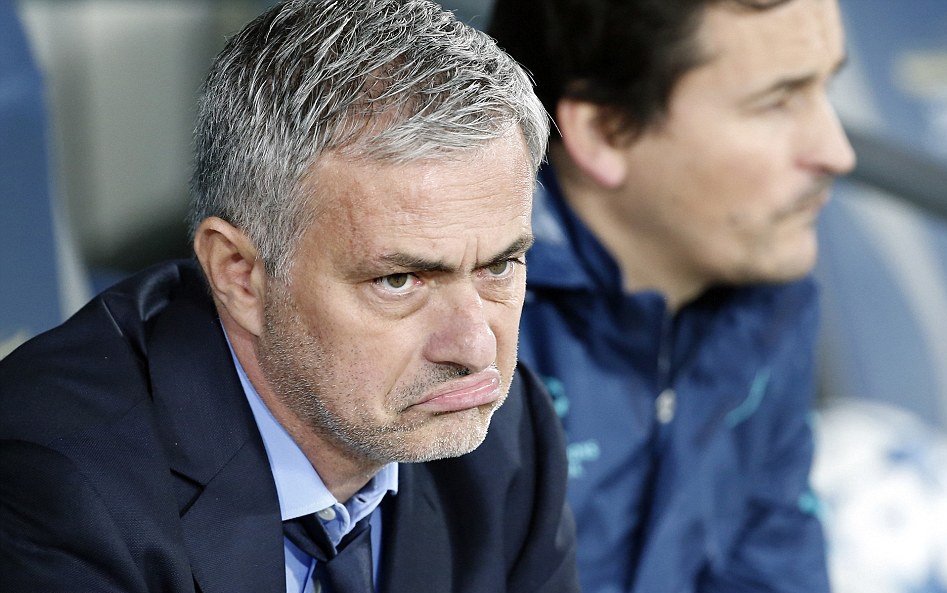 Thay tro Mourinho - Costa tranh cai giua tran gap Maccabi hinh anh