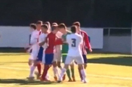 Tinh huong thieu kiem che khien Luca Zidane nhan the do hinh anh