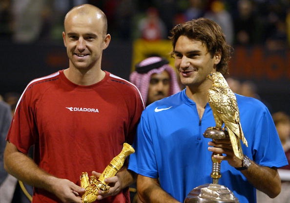 Federer bat ngo ton bai tuong cua minh lam thay hinh anh