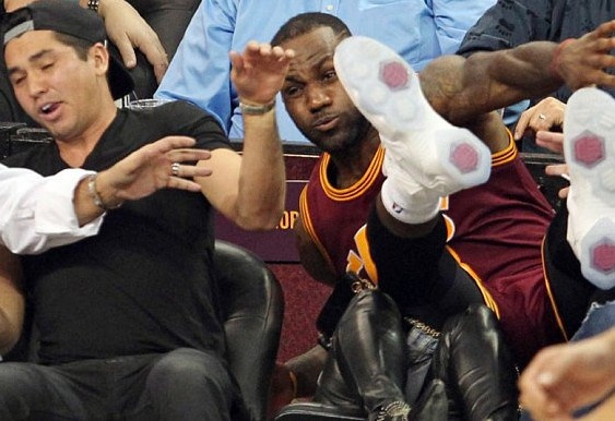 LeBron James vo tinh nam de len vo golf thu so 2 the gioi hinh anh