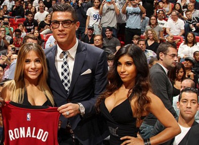 Ronaldo sang My co vu Miami Heat hinh anh