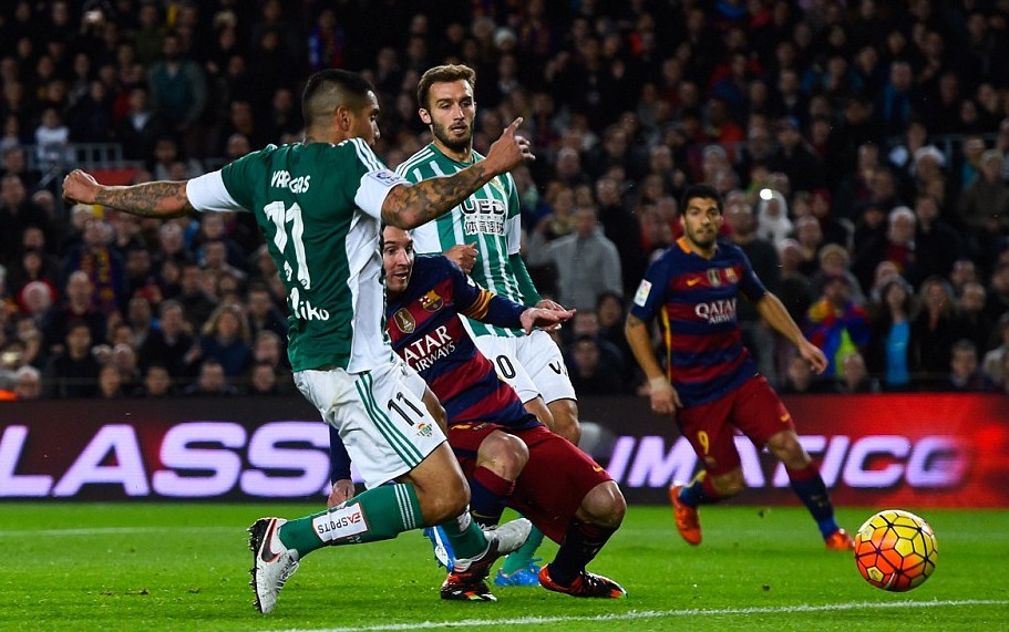 Tong hop tran dau: Barcelona 4-0 Betis hinh anh