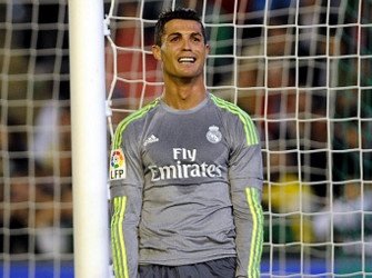 Ronaldo va dong doi kem duyen, Real dut mach thang hinh anh