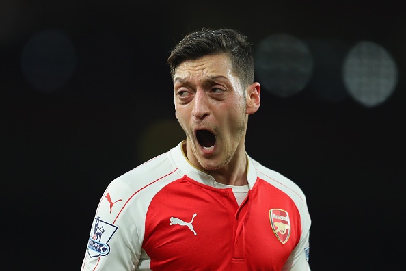 Tong hop tran dau: Arsenal 1-2 Swansea hinh anh