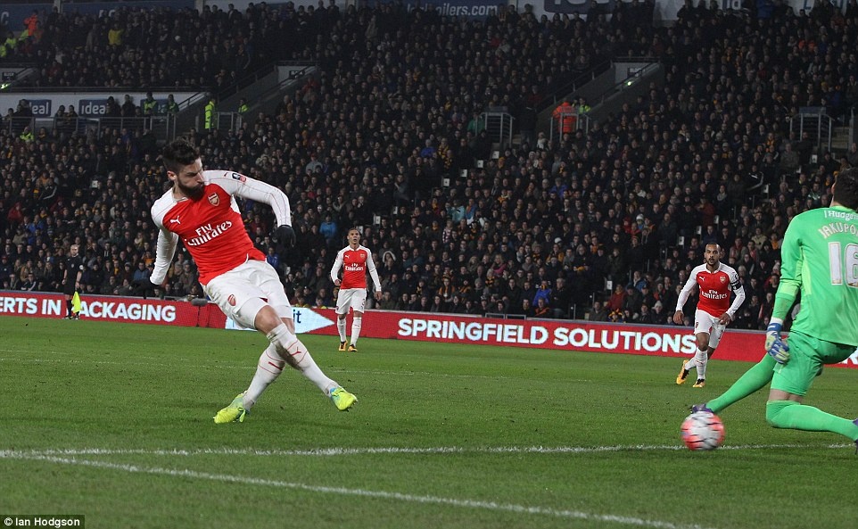 Arsenal vao tu ket cup FA anh 3