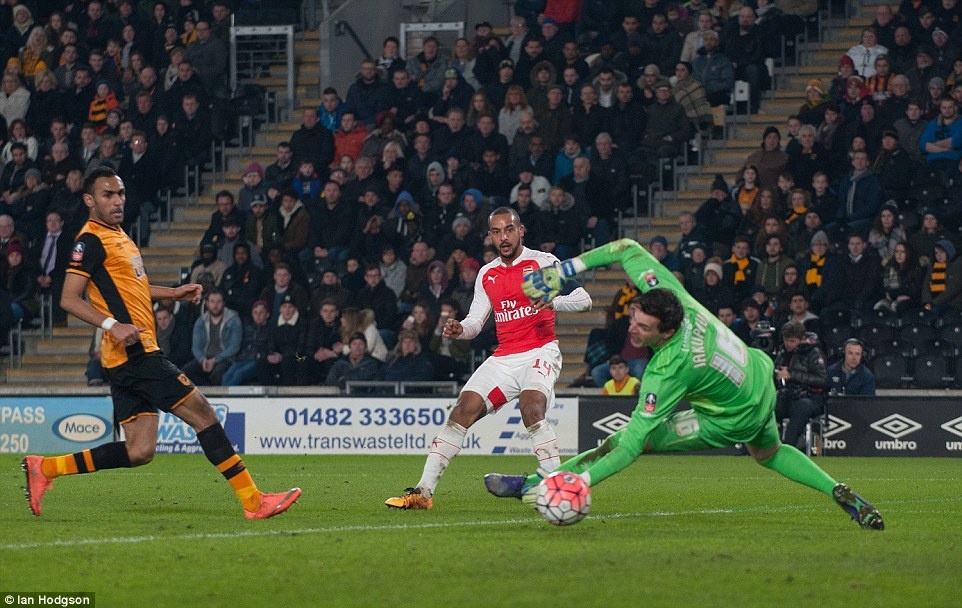 Arsenal vao tu ket cup FA anh 5