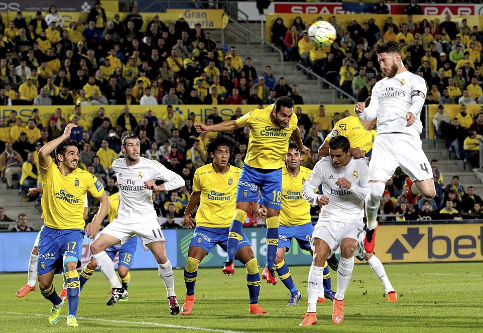 Ronaldo mo nhat tran dau voi Las Palmas anh 4