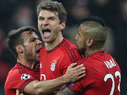 Bayern vao tu ket sau cu thoat hiem ngoan muc truoc Juventus hinh anh