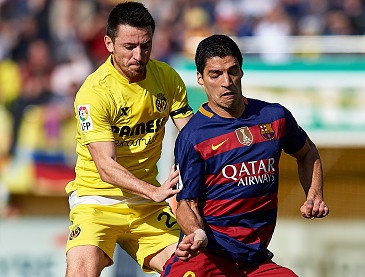 Barcelona dut mach thang du dan truoc 2 ban hinh anh