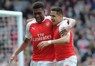 Cung thang dam 4-0, Arsenal va Man City nuoi hy vong vo dich hinh anh