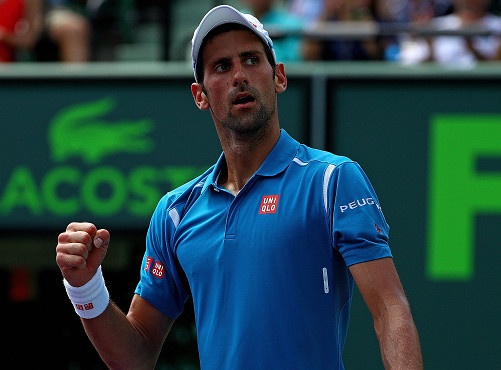 Djokovic tien sat ky luc vo dich Miami Open cua Andre Agassi hinh anh