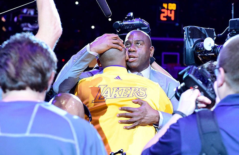 Kobe Bryant gia tu su nghiep anh 10