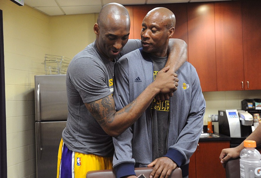 Kobe Bryant gia tu su nghiep anh 14