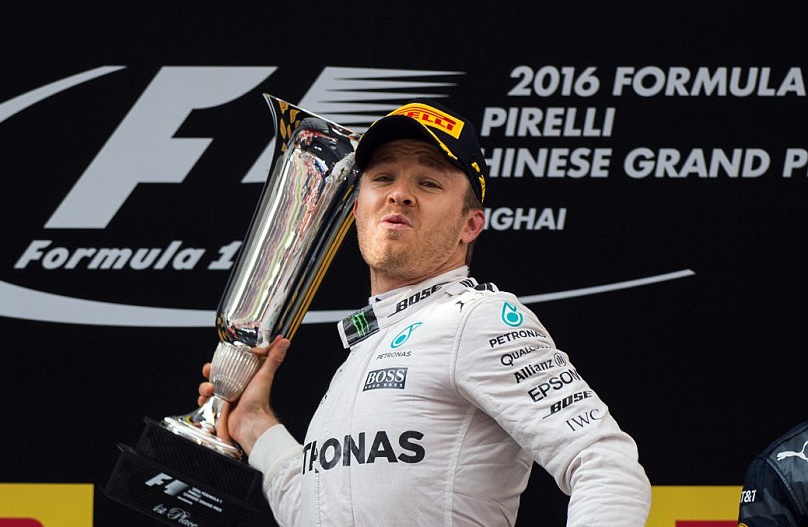 Nico Rosberg lap hat-trick thang chang, bo xa Hamilton hinh anh
