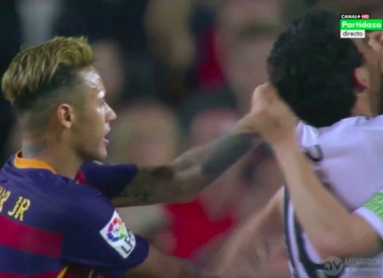 Neymar tat cau thu Valencia dang mung chien thang hinh anh