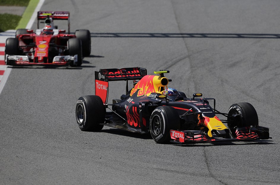 Hamilton va Rosberg dam nhau anh 10