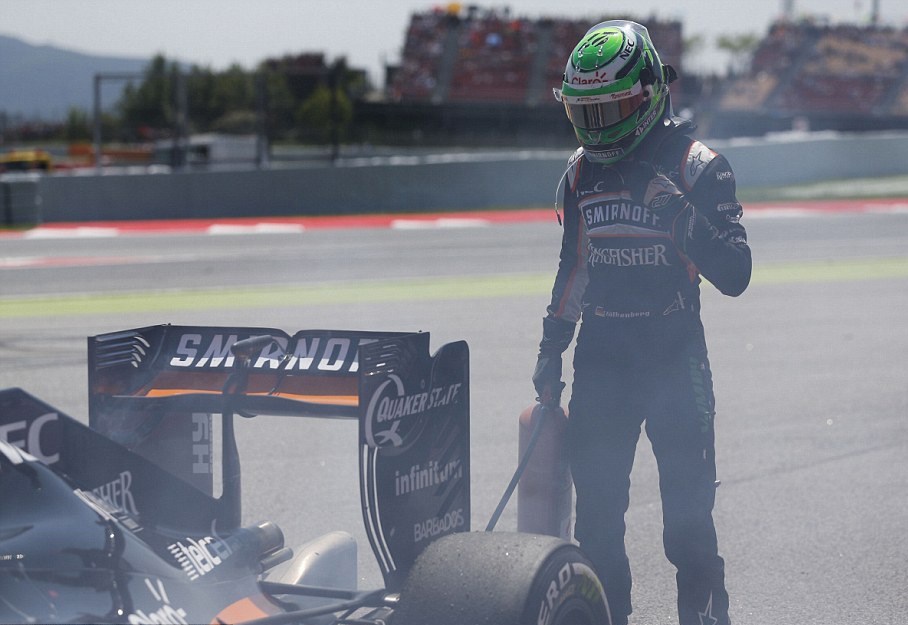 Hamilton va Rosberg dam nhau anh 7