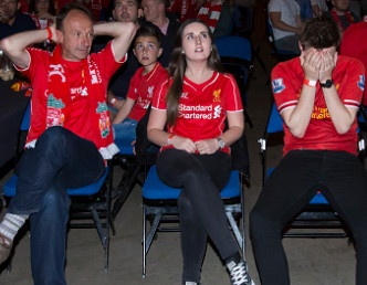 Nhung trai tim Liverpudlian tan vo o chung ket Europa League hinh anh