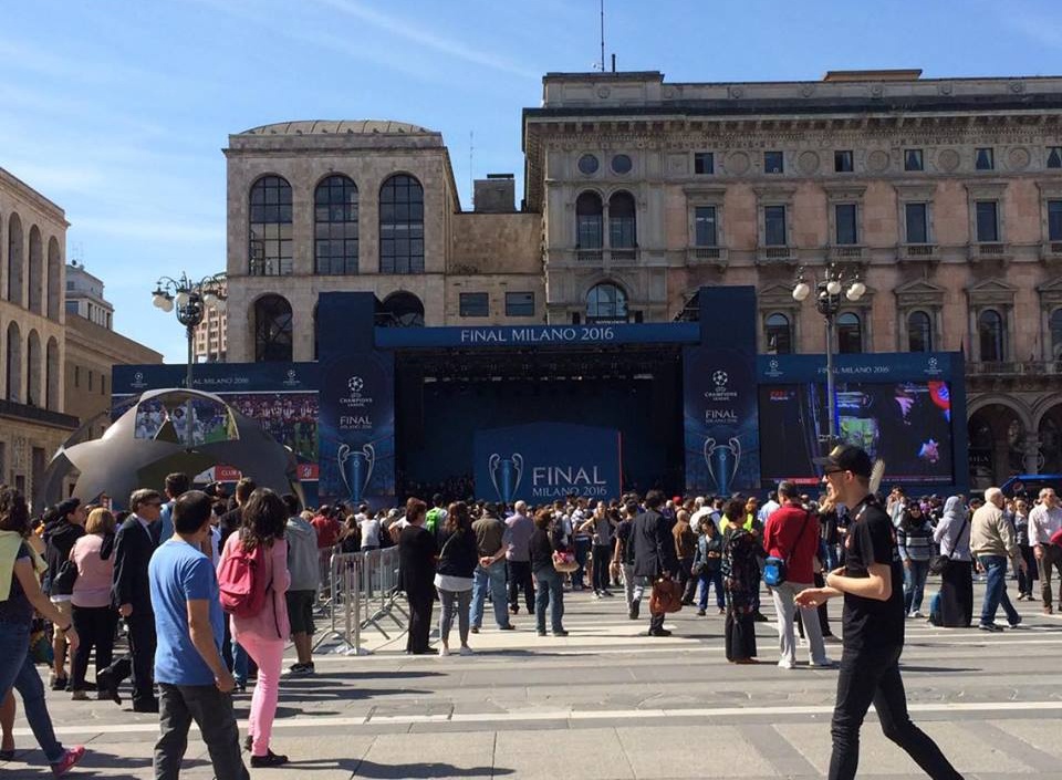 Nguoi Viet hao hung don chung ket anh 8