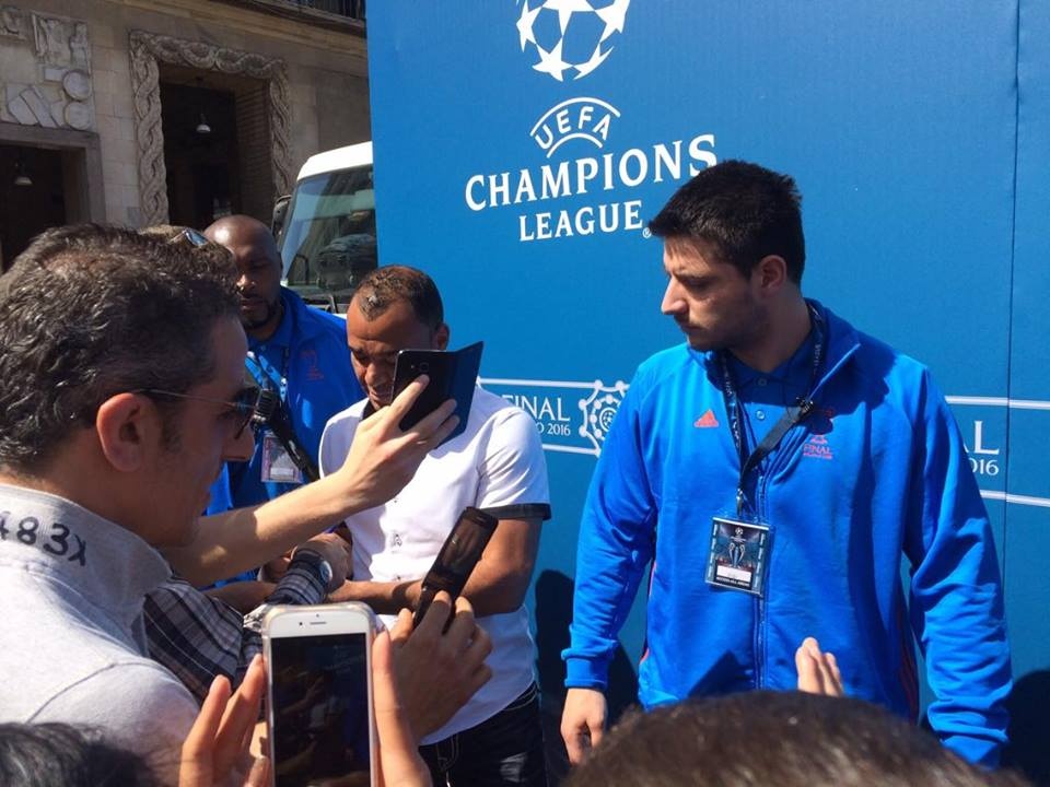 Nguoi Viet hao hung don chung ket anh 6