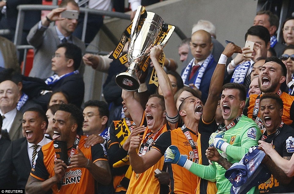 Hull tro lai NH Anh anh 8