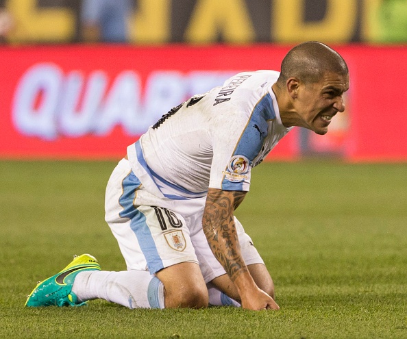 Suarez nổi điên ảnh 8 Suarez noi dien anh 8