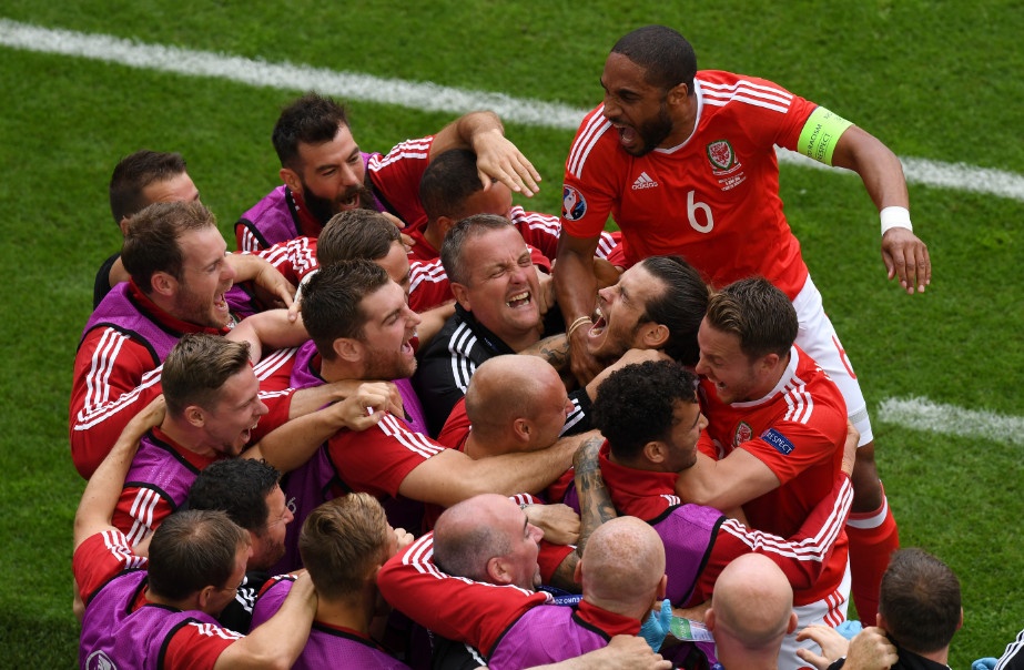 Bale tỏa sang ảnh 4 Bale toa sang anh 4