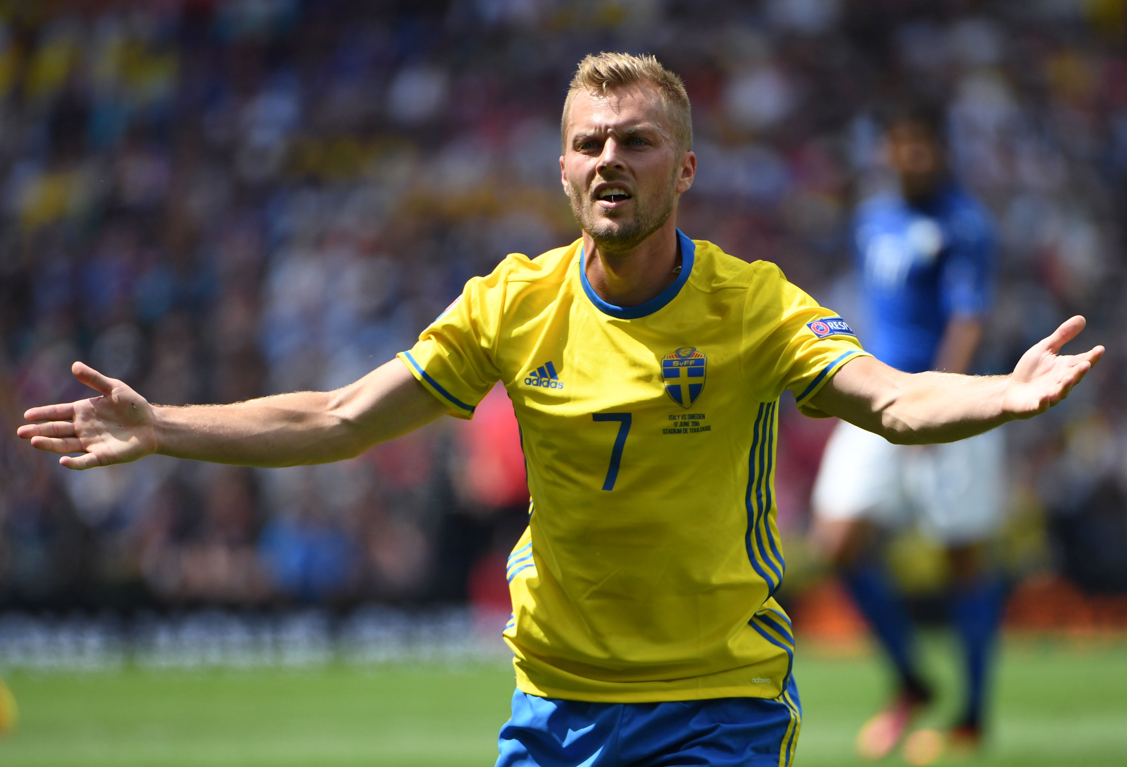 Cham diem Italy 1-0 Thuy Dien anh 18