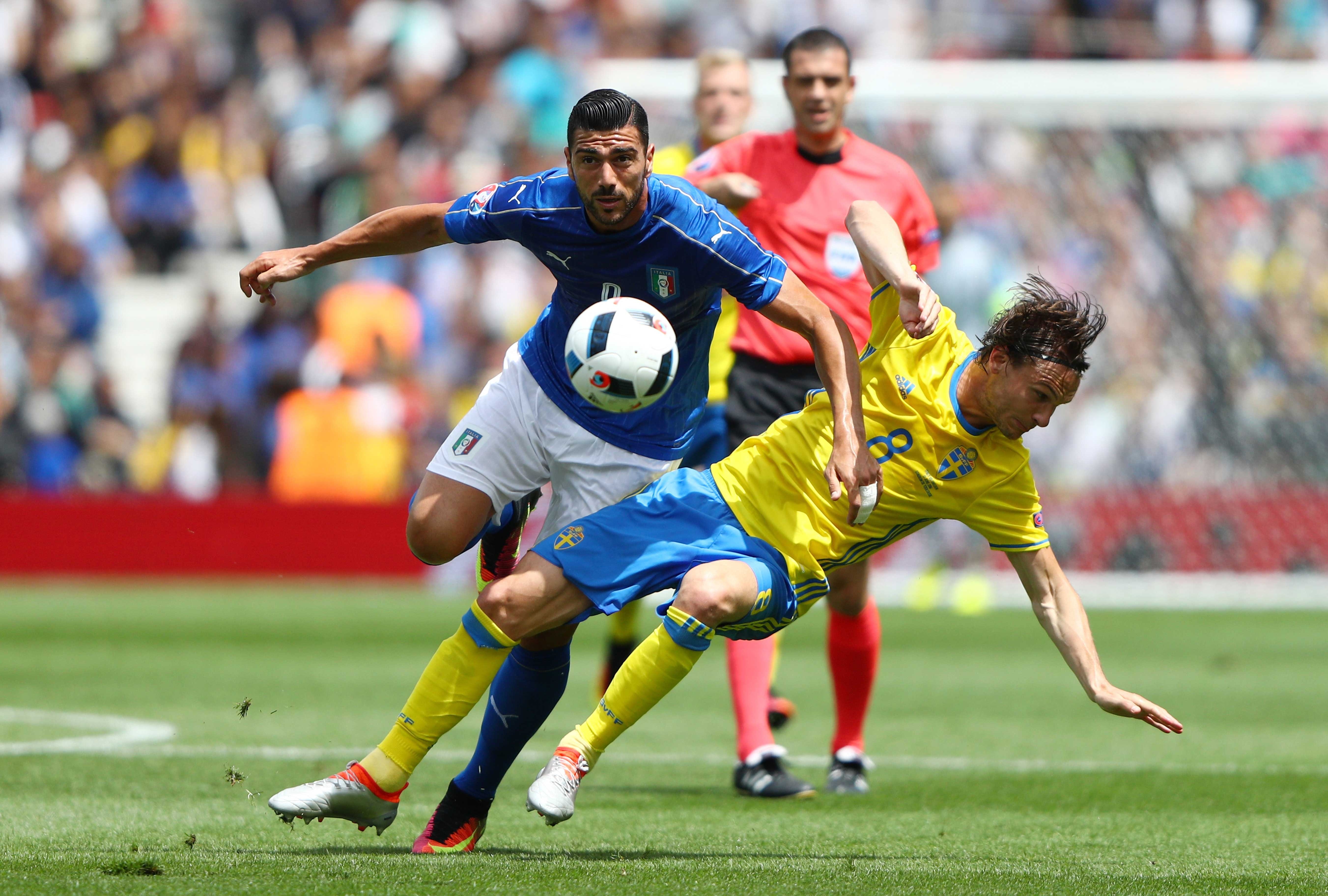 Cham diem Italy 1-0 Thuy Dien anh 12