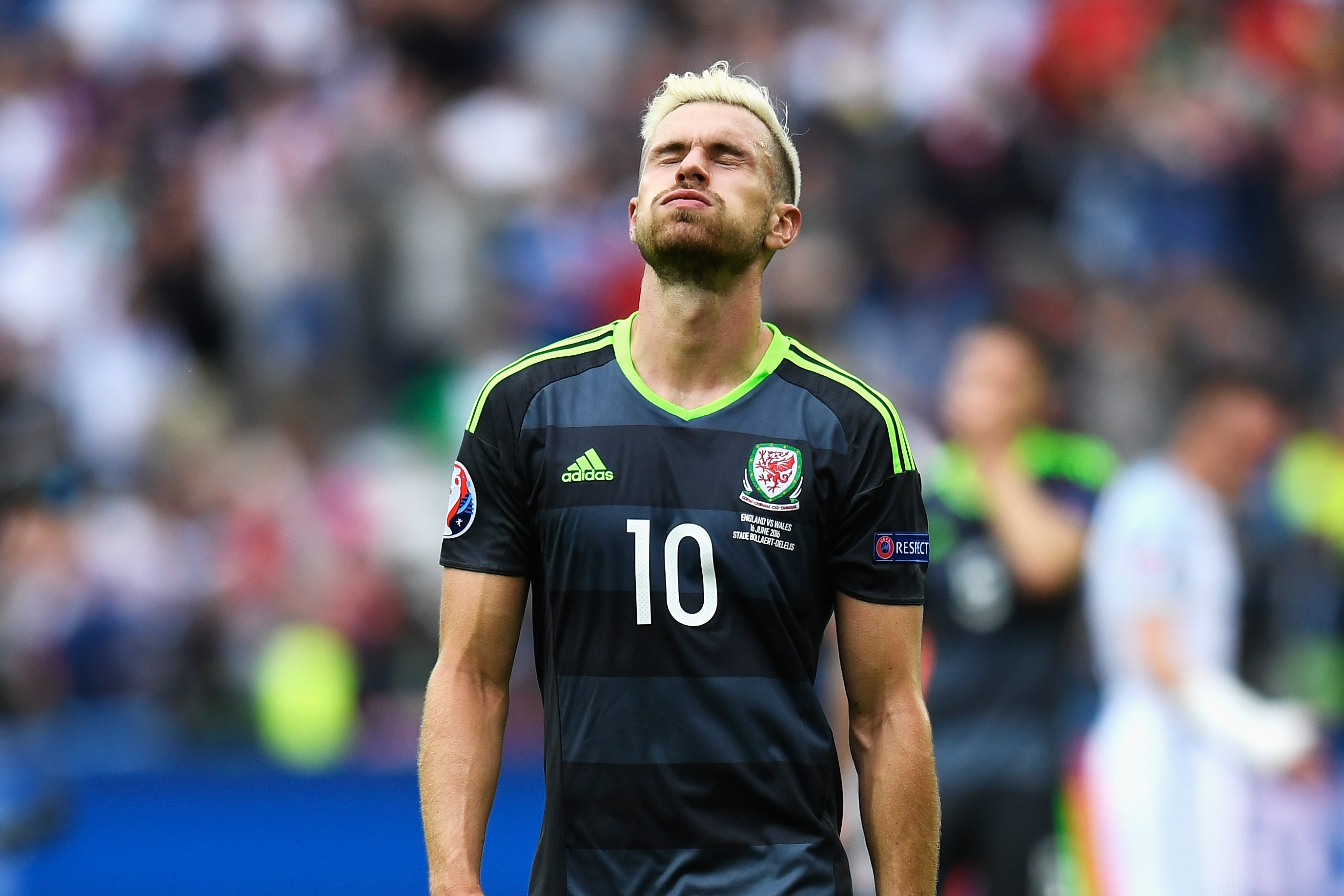 Cham diem Anh 2-1 Wales anh 24