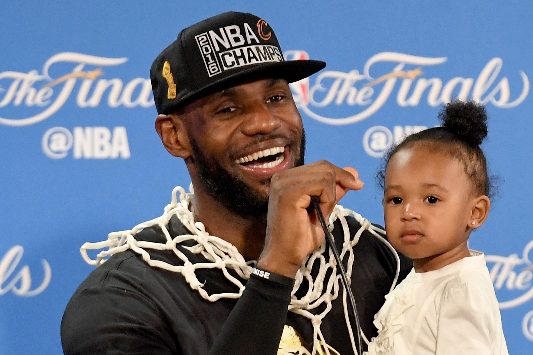 LeBron James òa khóc ảnh 9 LeBron James oa khoc anh 9