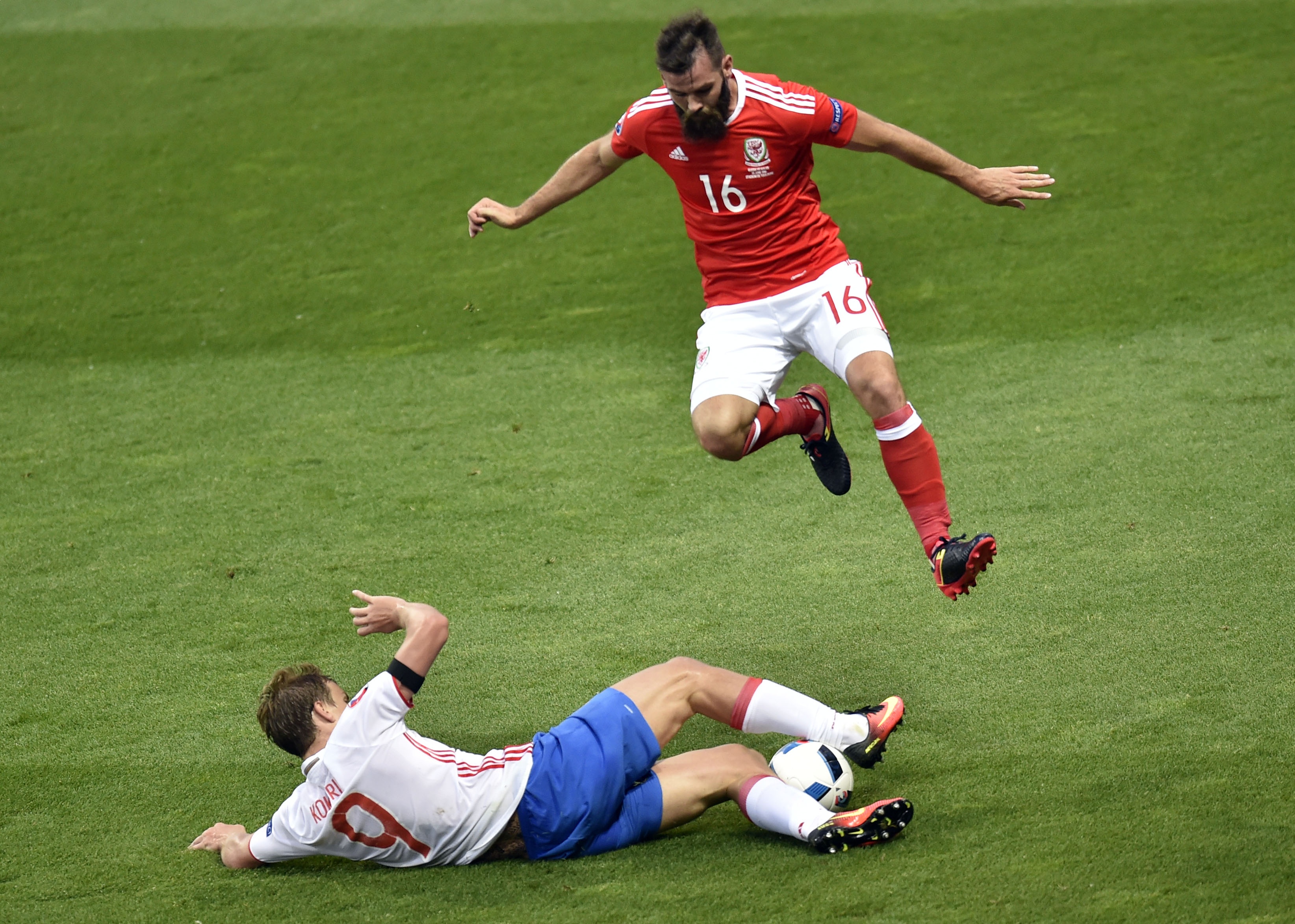 Cham diem Xu Wales vs Nga anh 6